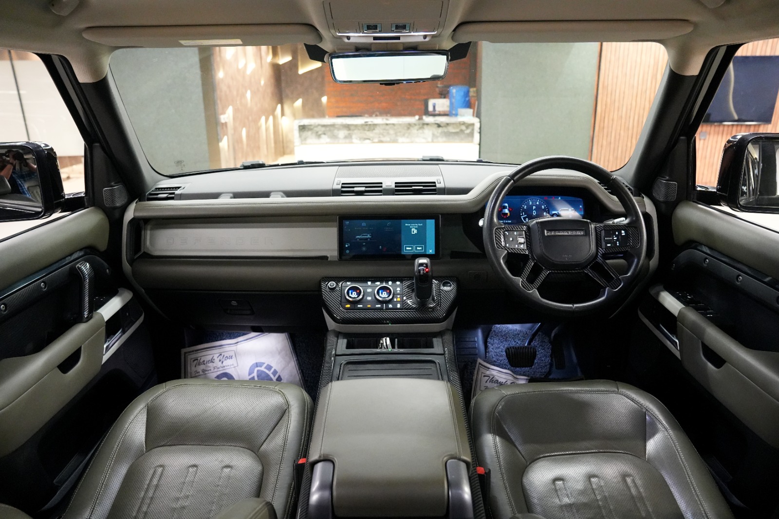 Land Rover Defender 110 P300 HSE